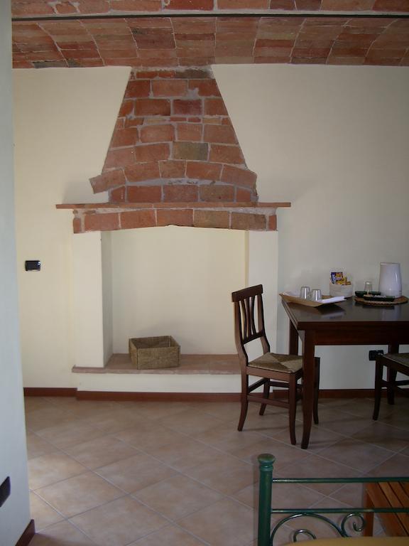 B&B Cascina Gaione Via Gallina,18B 12052 Neive Cn الغرفة الصورة